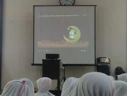 PCA Pademawu Ajak Santri Isi Liburan dengan Nobar Islami